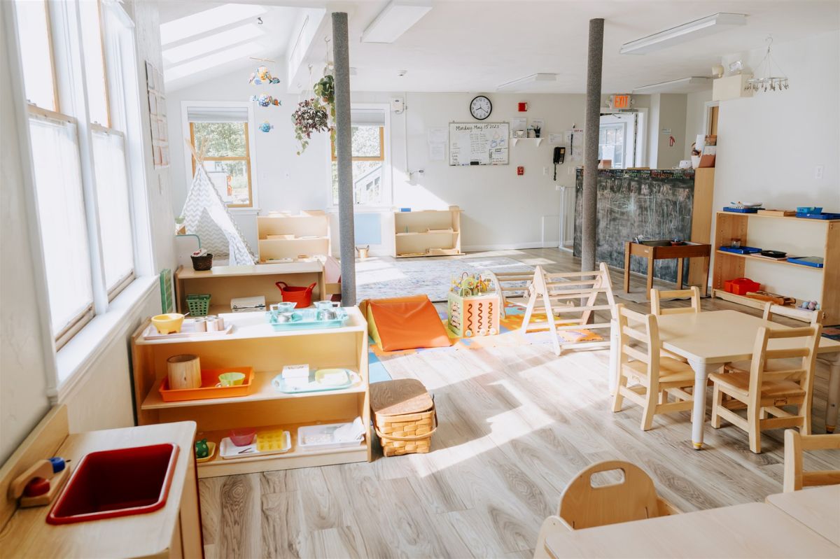 Bay Farm’s Unique Class Structure Featured